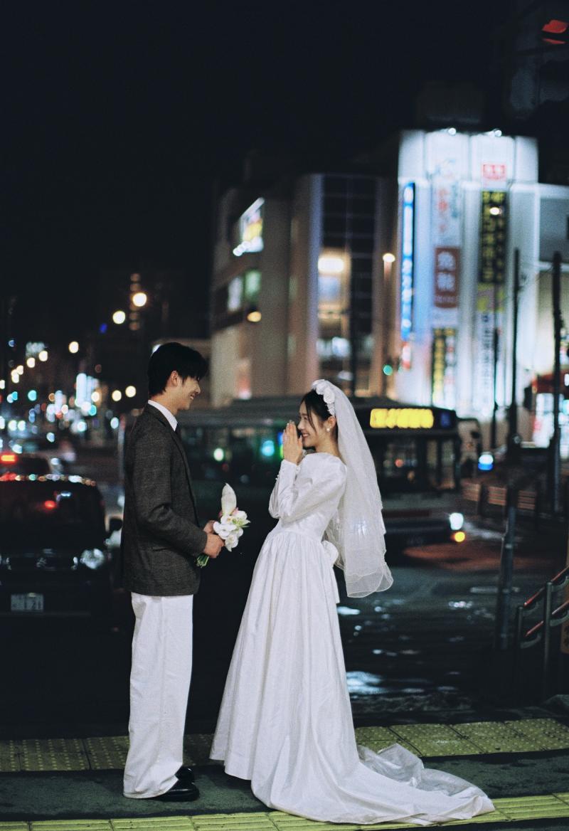 小樽站天桥 第15张 日本婚纱照 日本旅拍 小樽婚纱照 日本尼鹿摄影